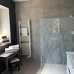 Les Rives Des Habsbourg Apartment *