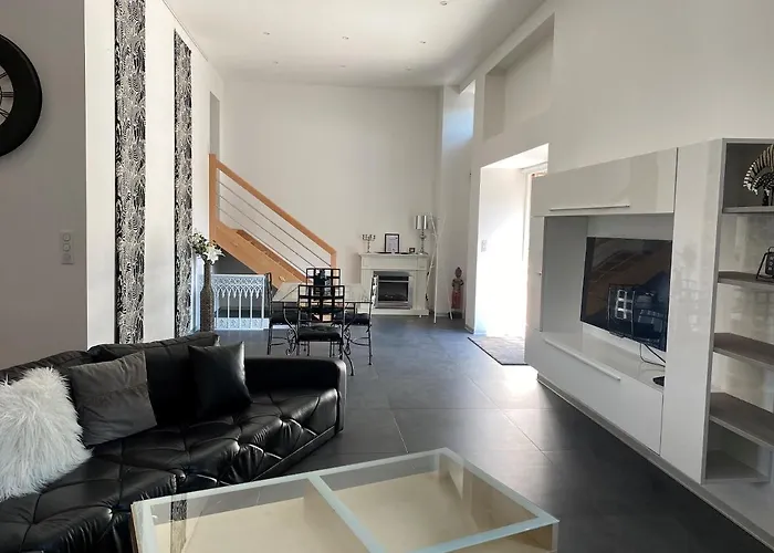 Les Rives Des Habsbourg