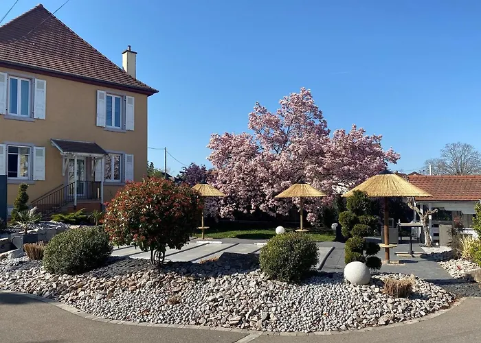 Les Rives Des Habsbourg Aparthotel Ensisheim