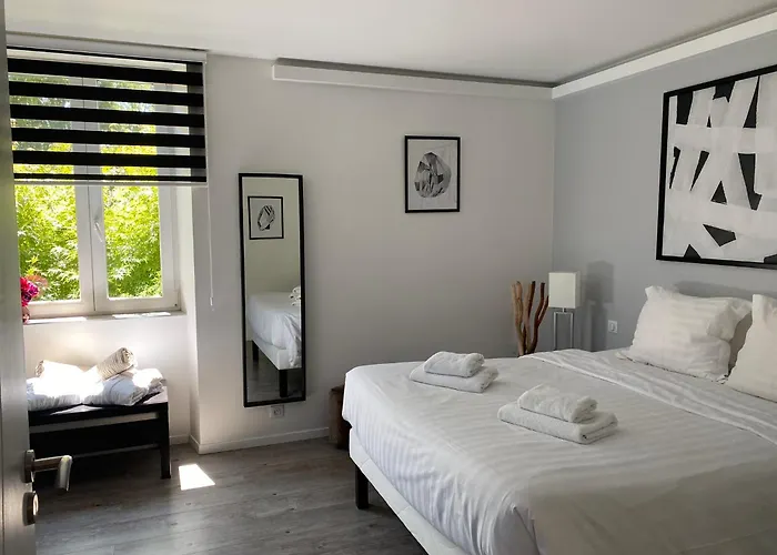 Les Rives Des Habsbourg