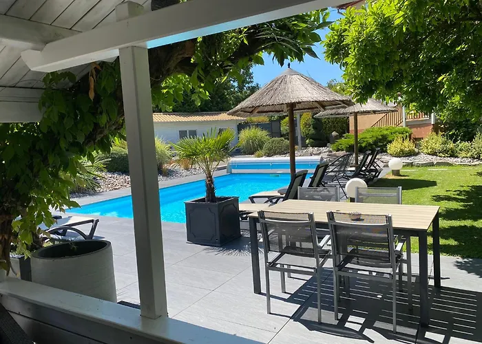 Les Rives Des Habsbourg Aparthotel 4*