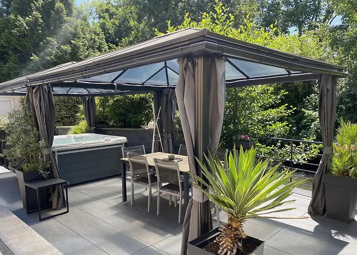 Les Rives Des Habsbourg